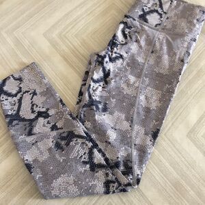 Varley Grey, White, Black Spotted Full Length Leggings - Size M